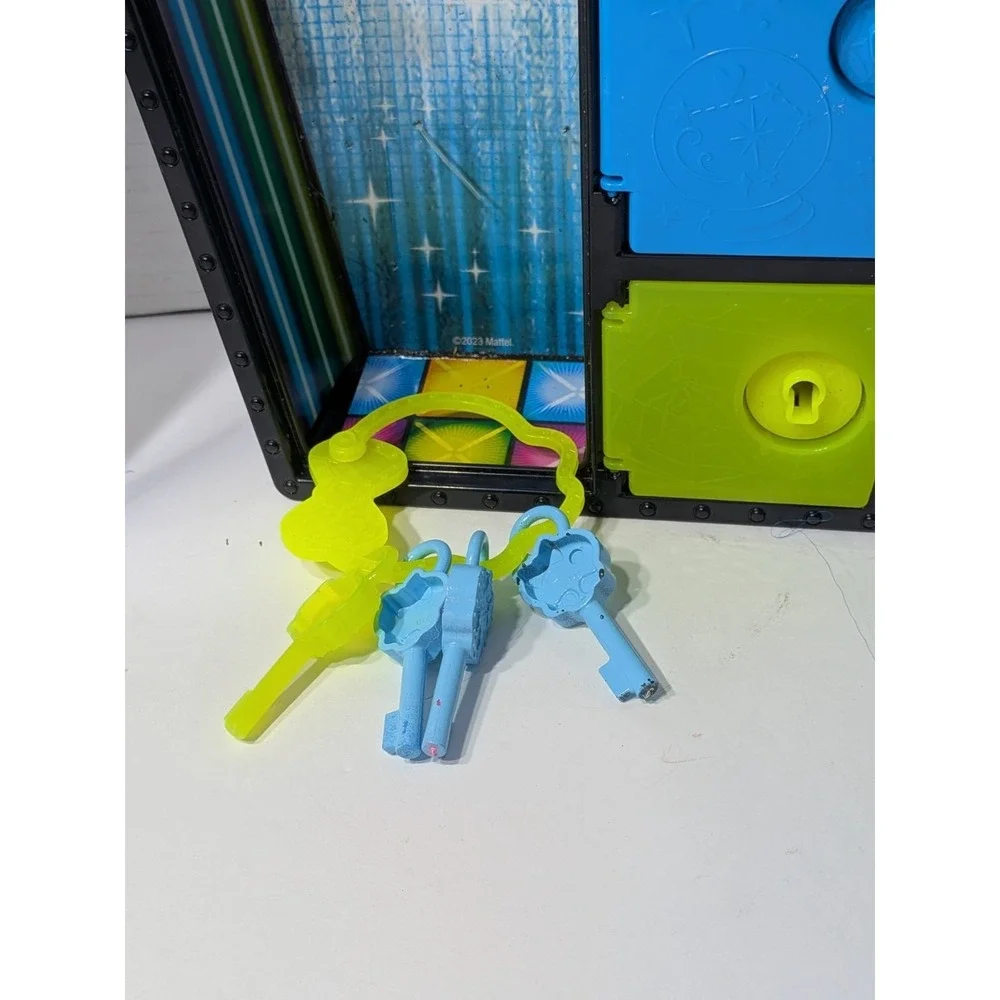 Monster High G3 Neon Freights Frankie stein Locker With Keys Mattel 2023